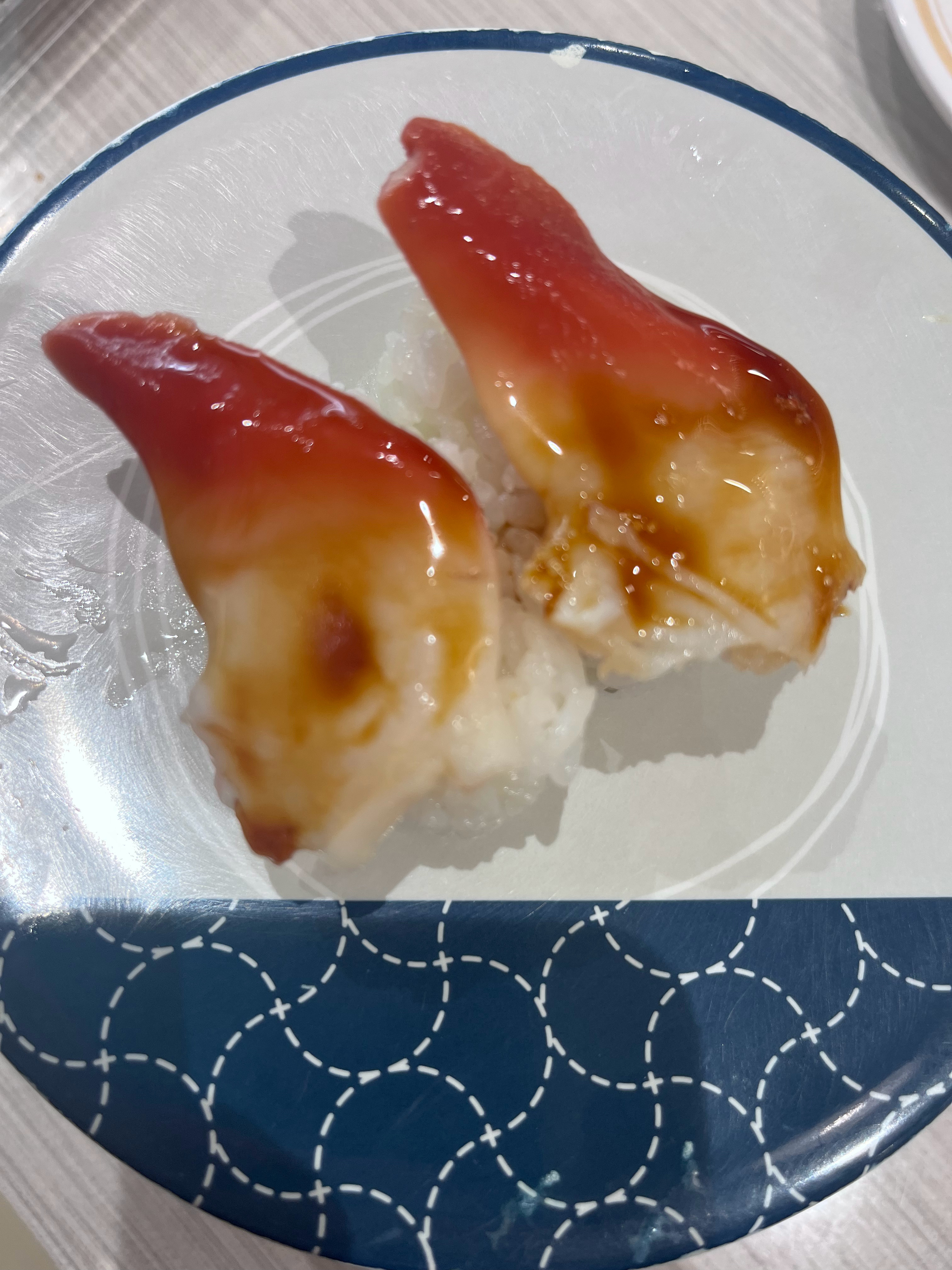 怀疑自己上辈子跟海拉一样是一头熊库库吃海鲜 