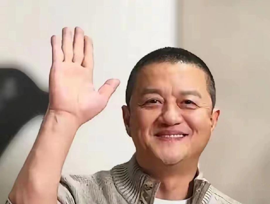 3个月从濒临倒闭到自建院区！李亚鹏的嫣然医院，靠普通人救回来了
 
      