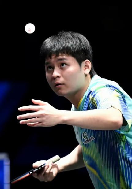 首战告捷啊，恭喜林诗栋3:0林钟勋顺利晋级蒙彼利埃冠军赛男单16强！
10月27