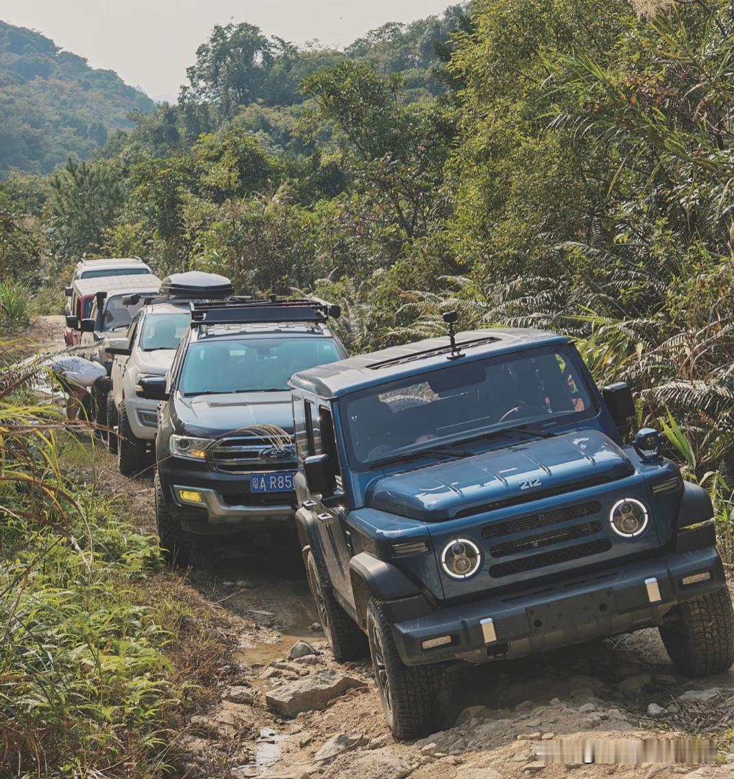 私家车位被占
在地下停车场买的车位，有次车出去两天没有回来，当我回来的时候，突然