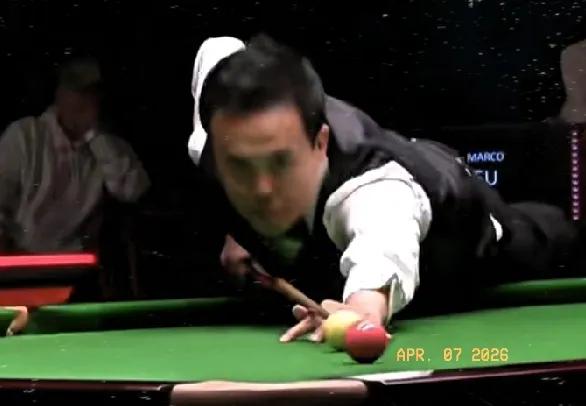 傅家俊今晚一点都不怜香惜玉，狠下杀手，8-1结束第一阶段比赛。
旺哈鲁泰今天碰上