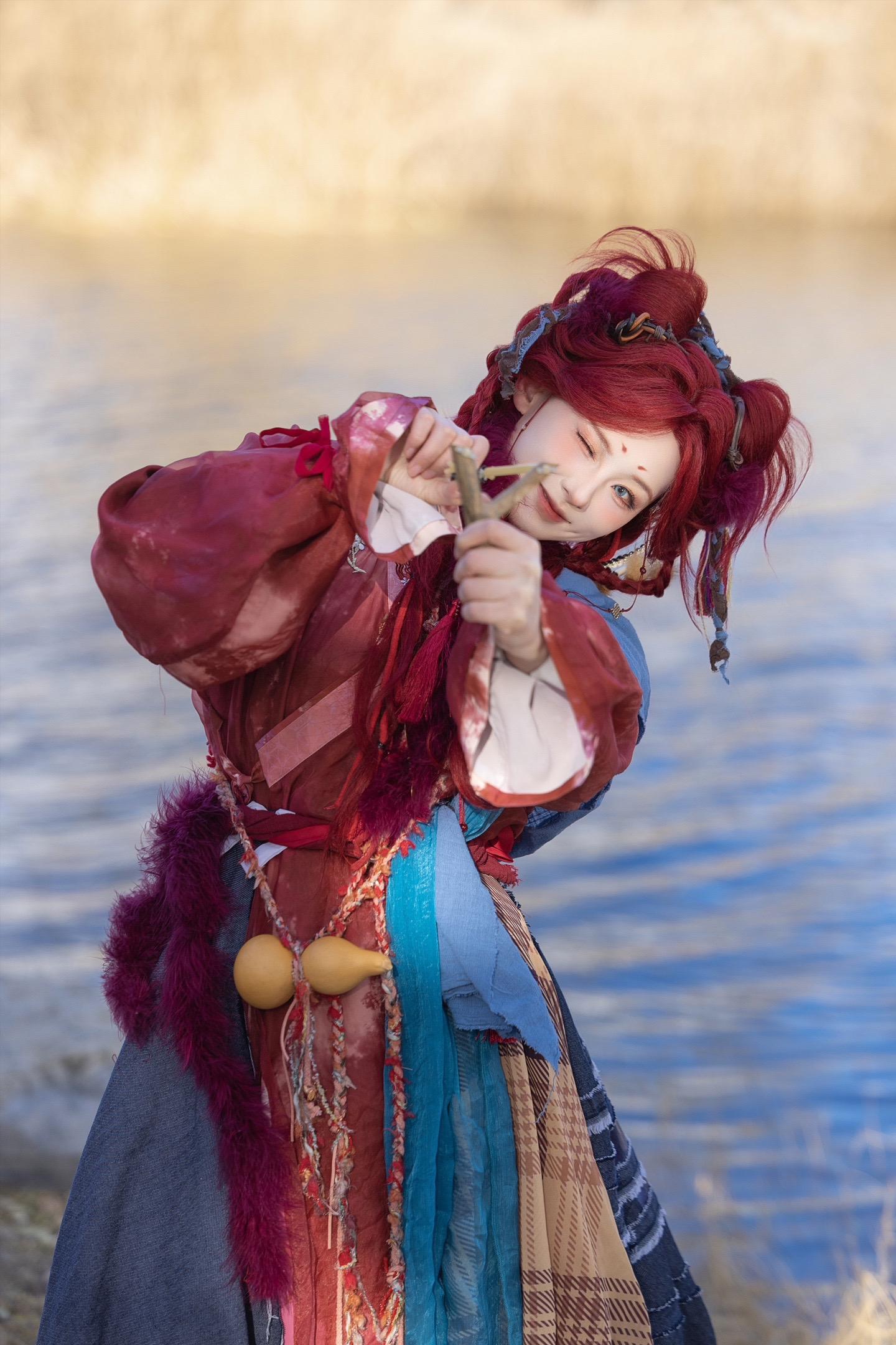 “我把尾巴给你摸，你可不可以只喜欢我一个呀”