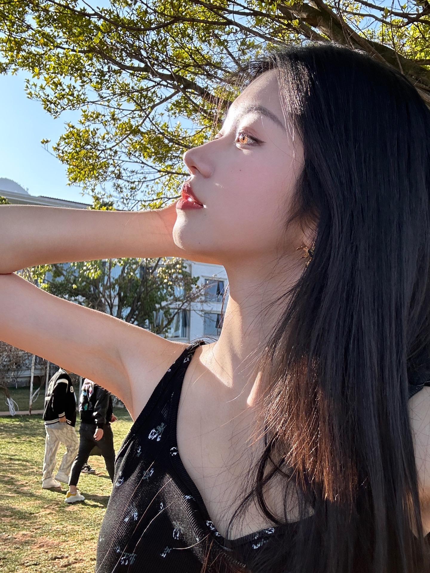 又来过夏天了。侧脸才是我的统治区
