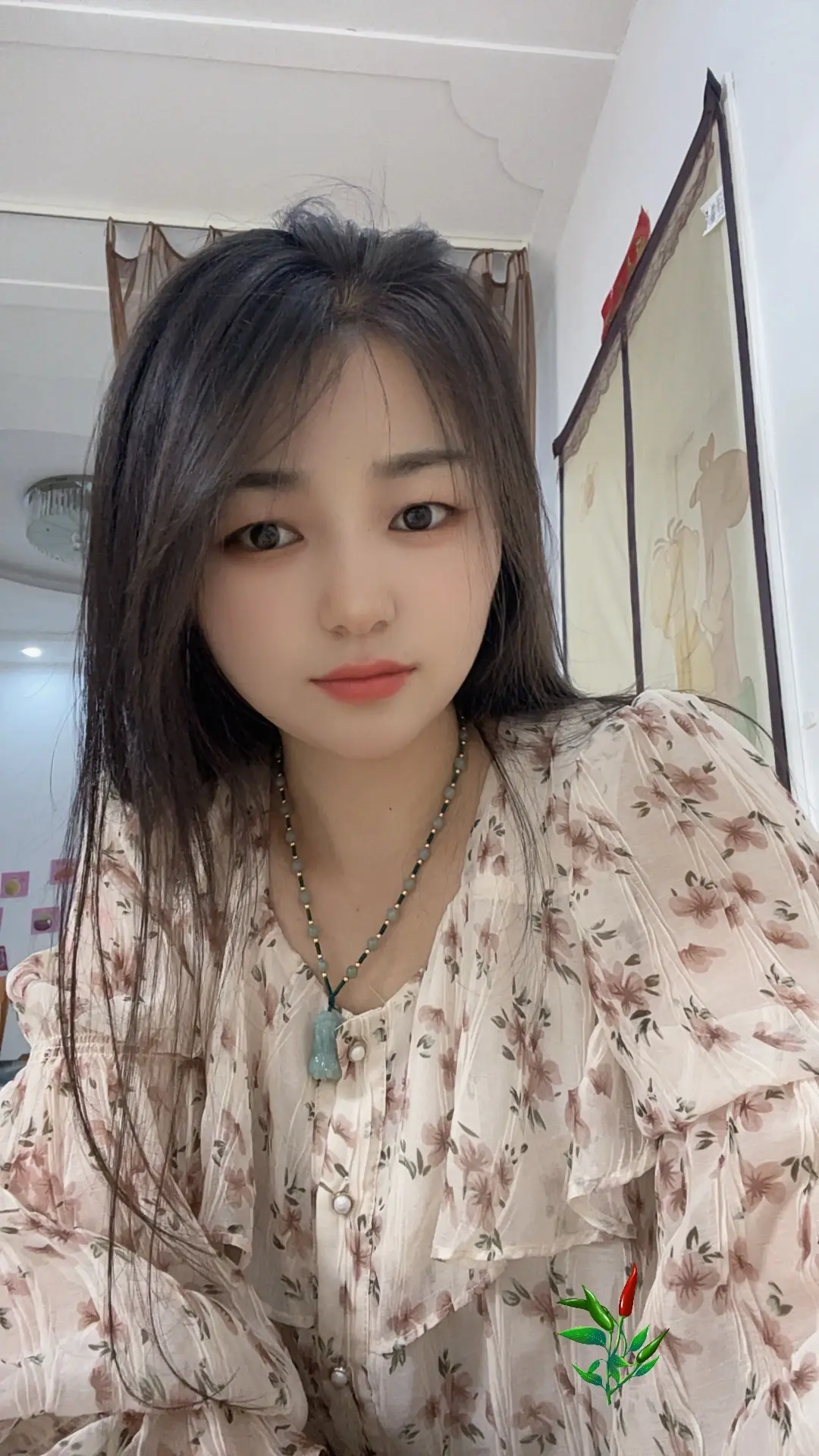 慢慢接受自己的迟钝和平庸，允许自己出错，允许自己偶尔断电，带着缺憾拼命...