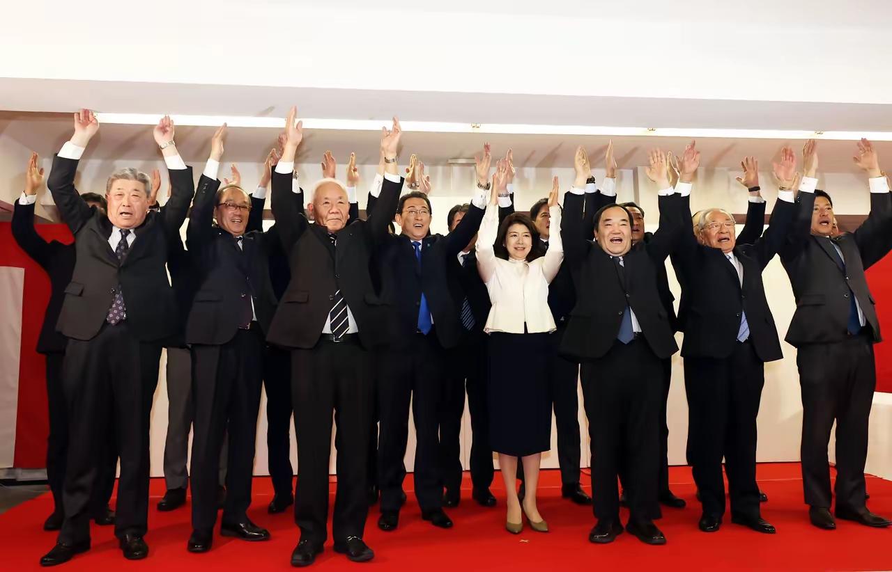 岸田赢了！一句口号藏大野心，日本政坛要变天
 
刚下台不久的岸田文雄，又传来新消