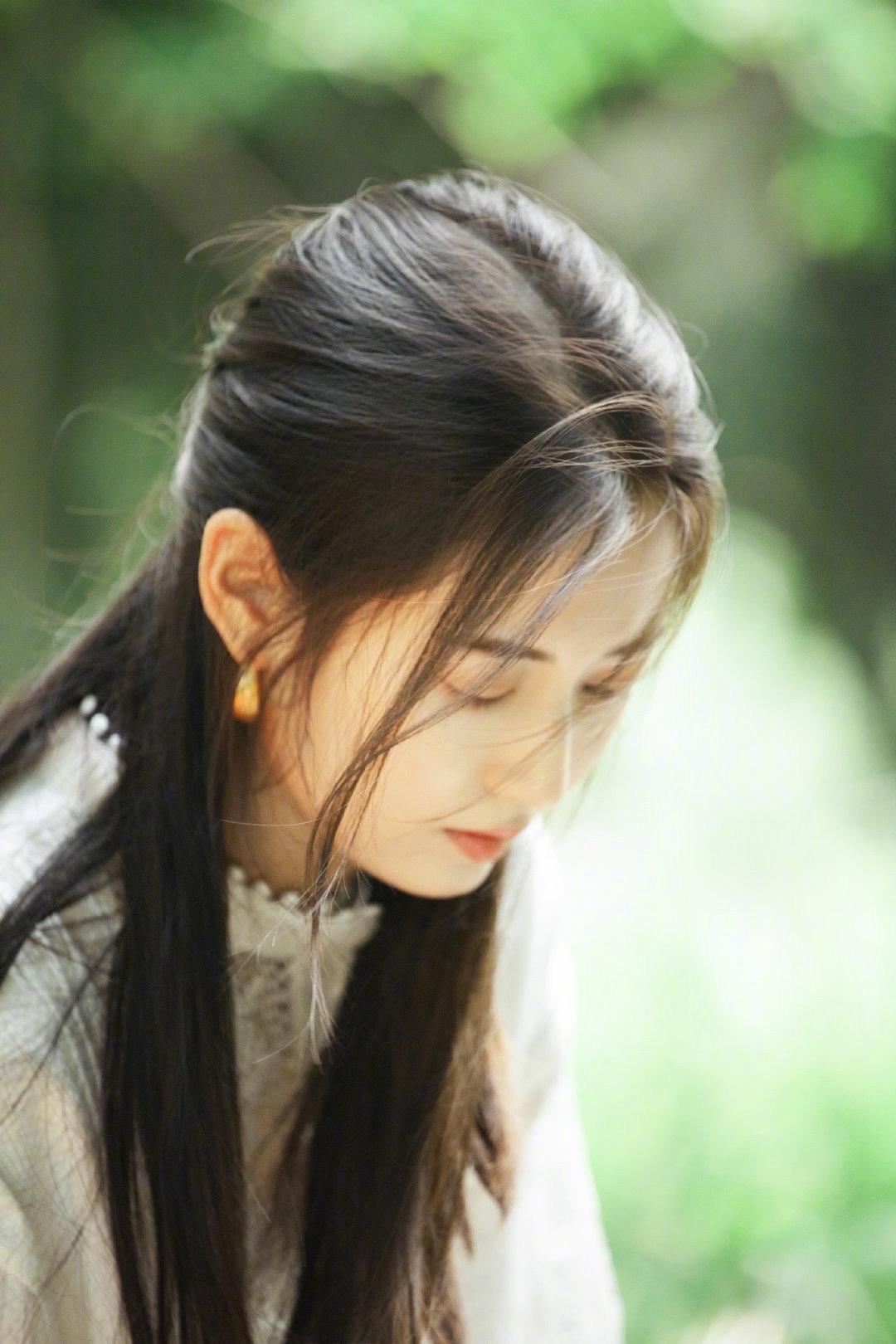 陈钰琪。