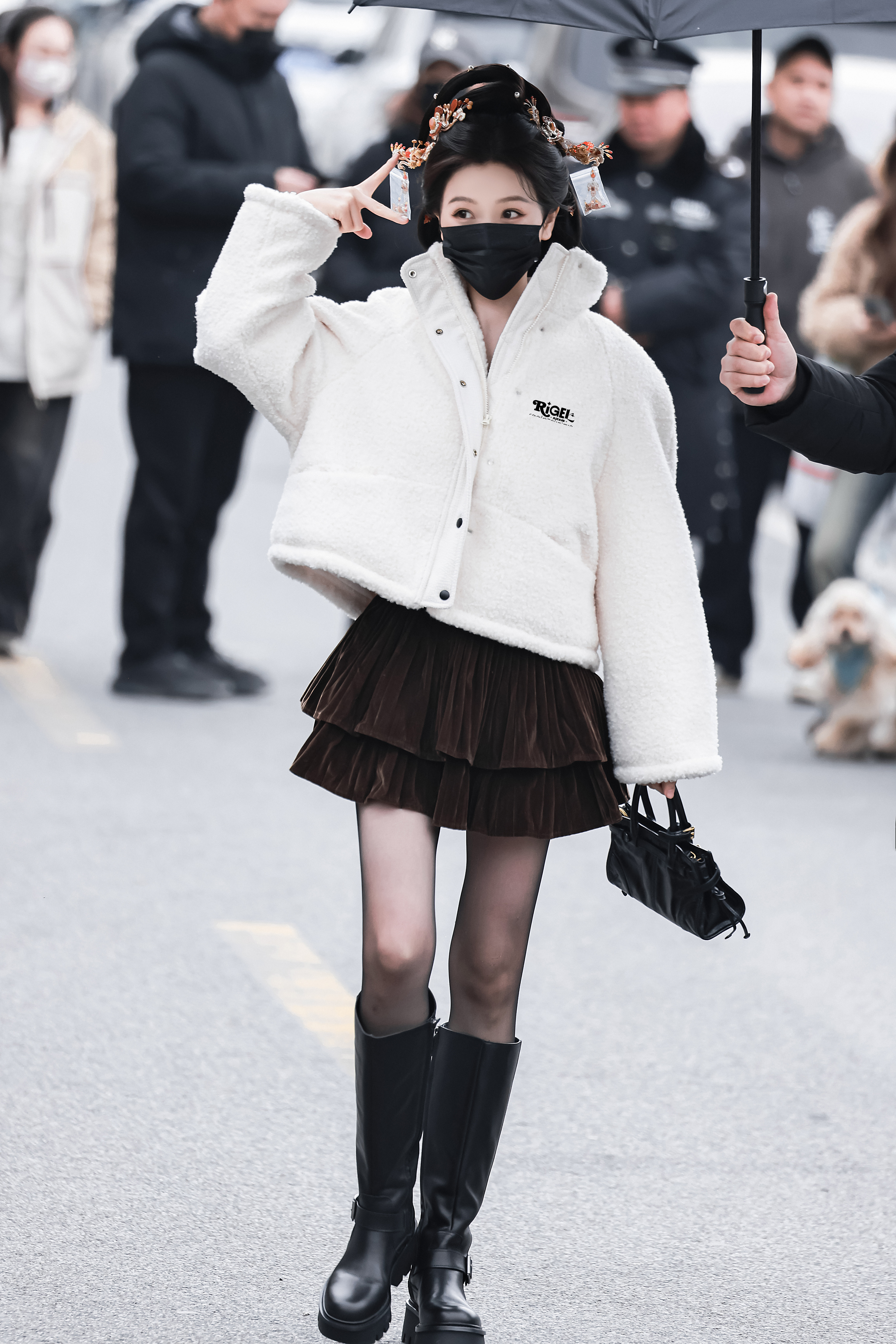 虞书欣为虞书欣点亮星愿🥳星愿生日企划我可以像烟火般绚烂 也可以像勇者般强悍——