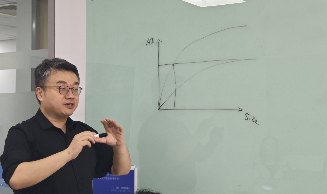 面壁智能开源新模型“剑指”具身智能，对话创始团队