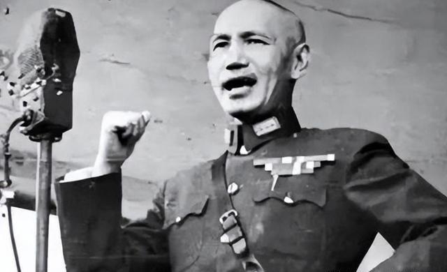 1949年，蒋介石带着60万大军败逃台湾，军队成员大部分都是没结过婚的年轻人，为