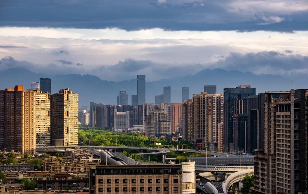 昨天晚上西安的天空太美了，大西安越来越宜居越来越漂亮了。