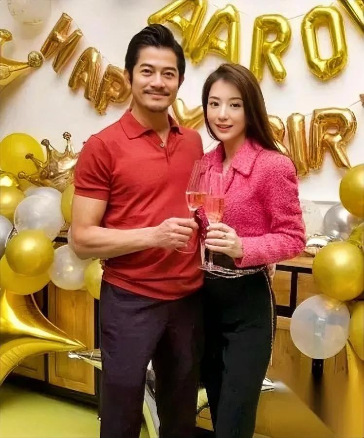 郭富城偷着乐！为啥？

方媛给他生儿子啦！

不得不说，郭天王对方媛是真宠。花2