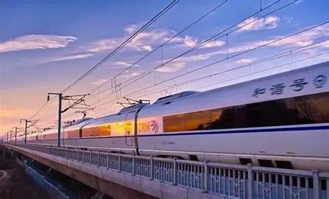 越南终于摊牌了，最近越南相关部门负责人，直接下了死命令：哪怕砸锅卖铁，那条把国家