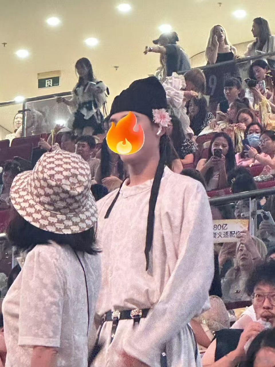 #檀健次演唱会好city##檀健次演唱会大型cosplay现场# 檀健次演唱会大