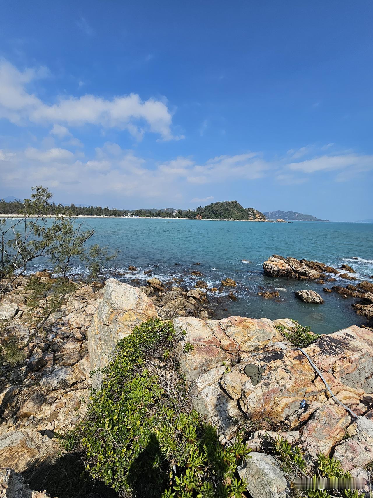 从今天起，我打算用大概一个月的时间，将惠州稔平半岛和惠东所有的海滩及山海景观分享