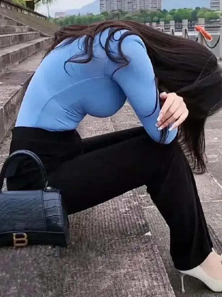 美女，失恋也不要痛断肝肠；放下执念，更爱你的人就在前方。