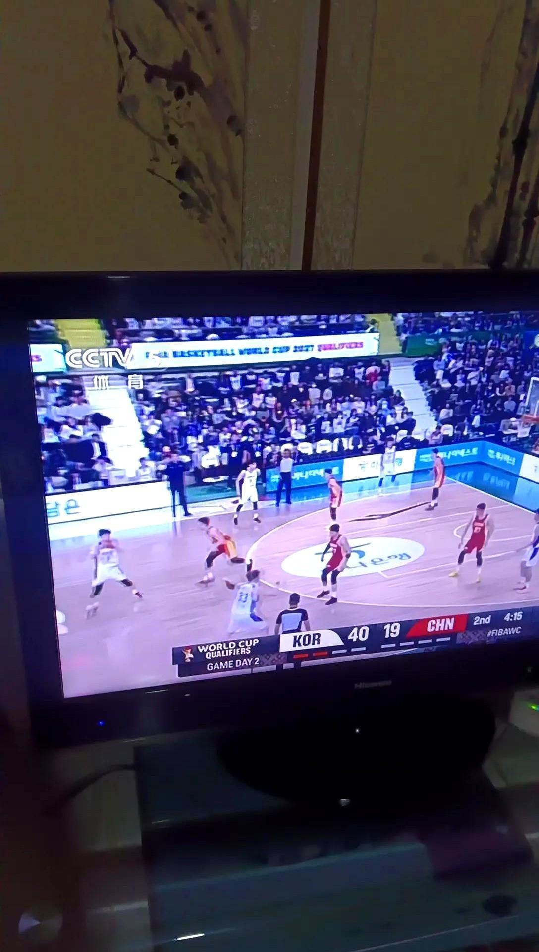 不输球才怪呢，中国队首节被韩国队教训的心服口服

张镇麟打满10分钟没作用，第二