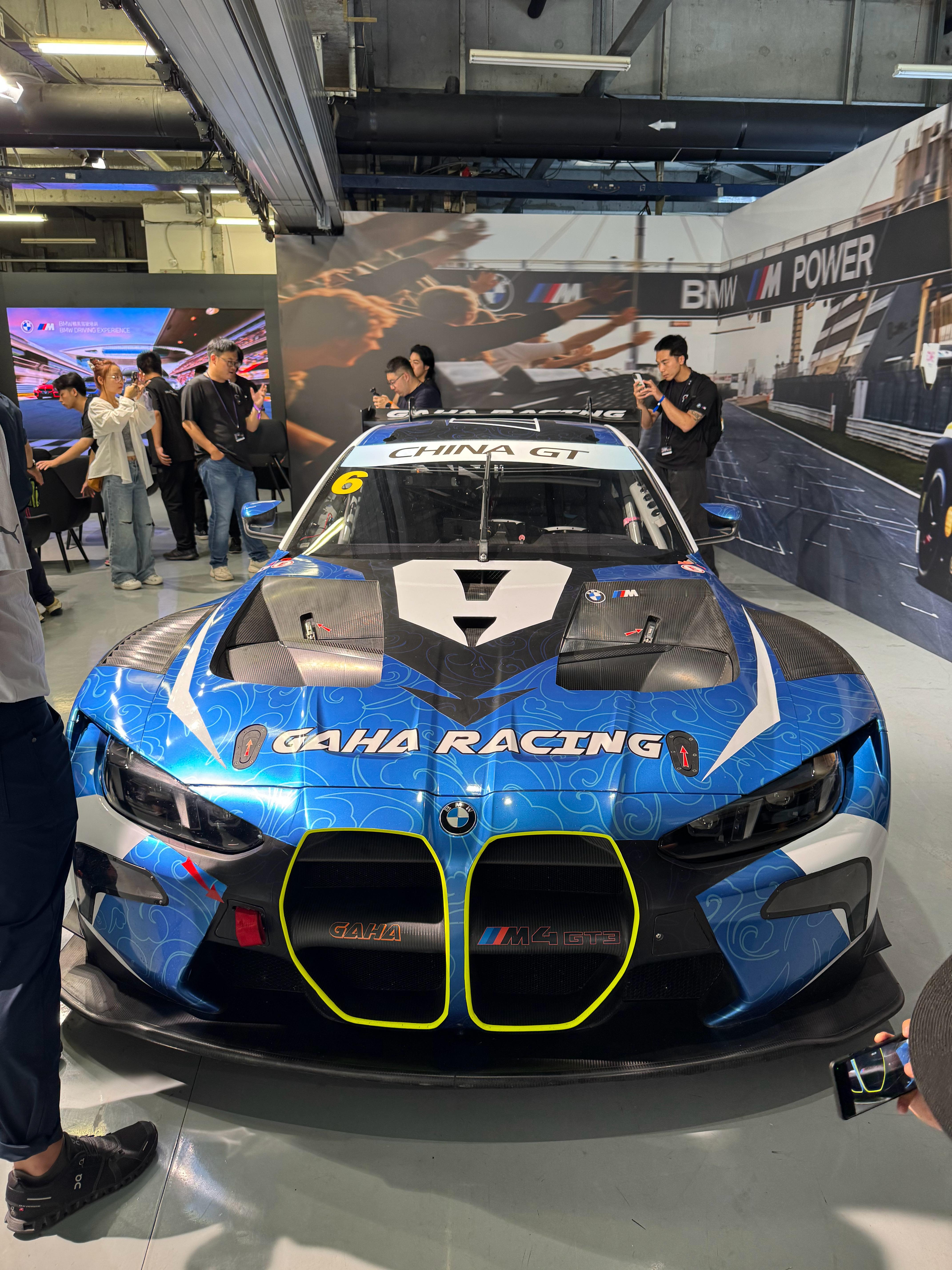 宝马M4 GT3 Evo赛车，前不久刚拿纽博格林24h耐力赛冠军，实力不用说了。