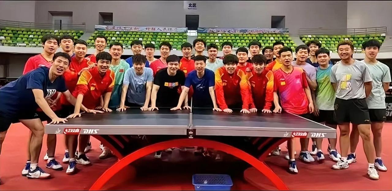 国乒现在的颜值啊，不怎么样。

国乒现在的颜值状况令人失望。

你看那图，说是樊