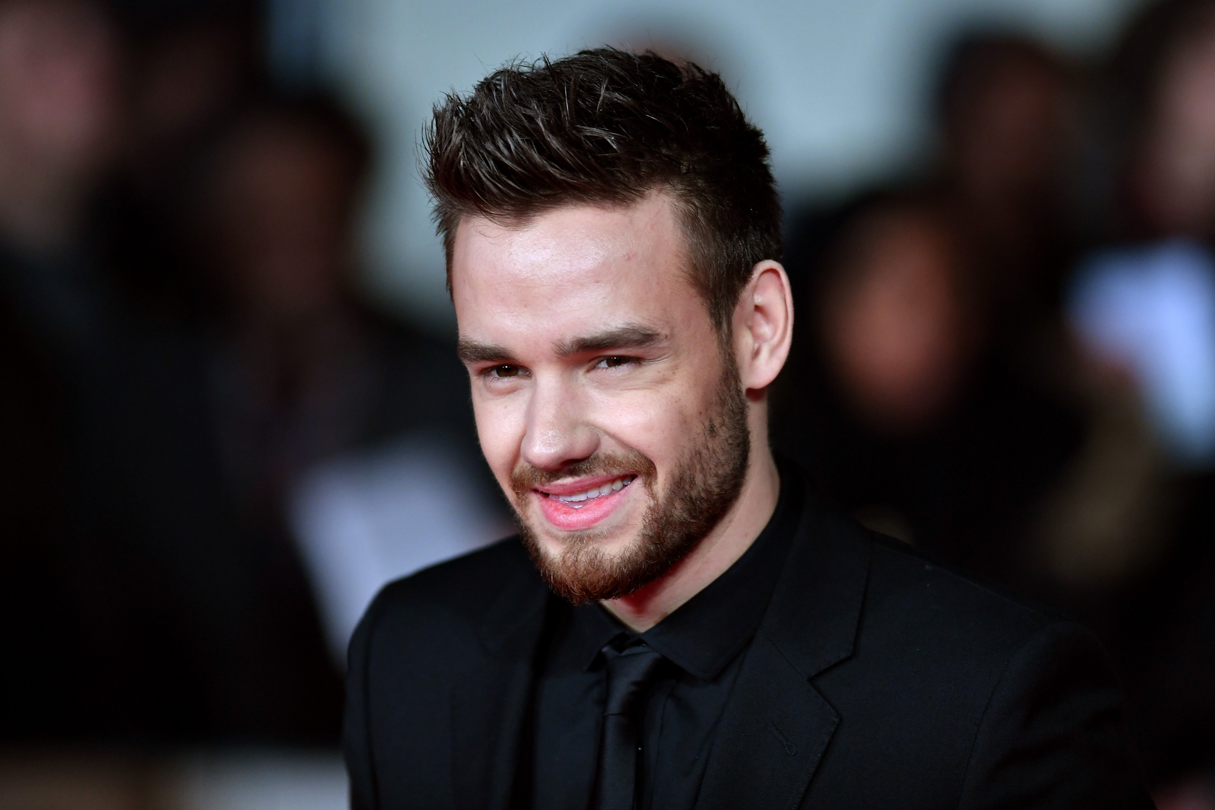 天……前One Direction成员Liam Payne在阿根廷某酒店三楼坠亡