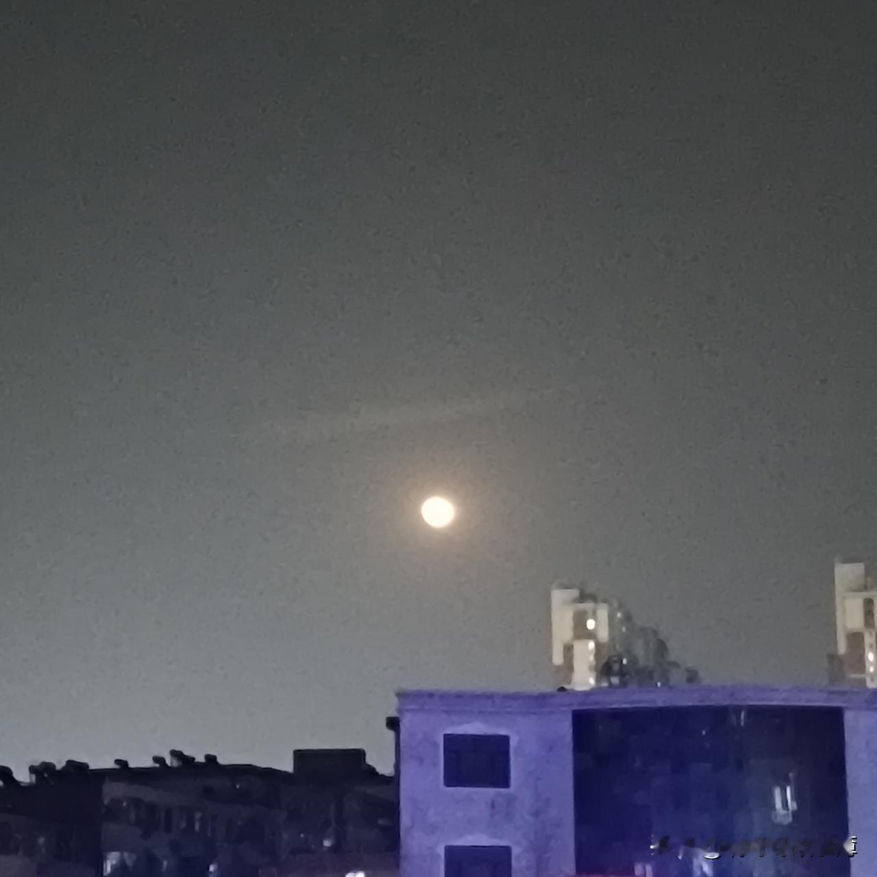 《醒世姻缘传》:薛素姐为去旅游不惜吊死。

第78回，薛素姐来到京城，想去皇姑寺