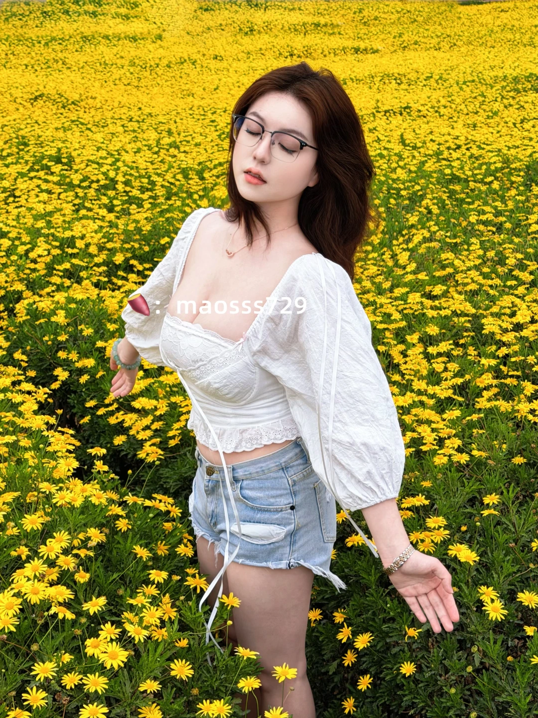 在弥勒太平湖当森林公主