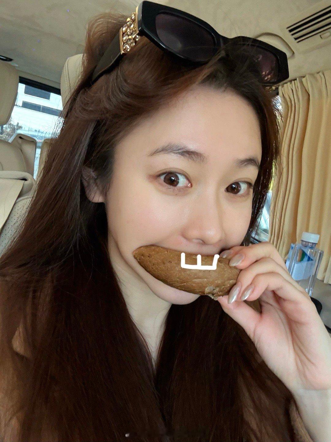 近期傻笑频率过高了 