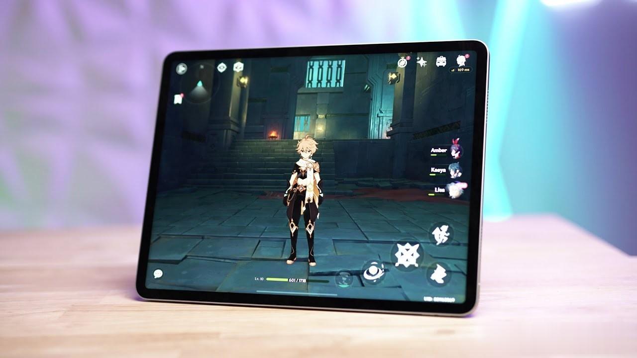 #苹果：iPhone15 Pro是最好的游戏机# 苹果作为游戏手机的一个优势是它