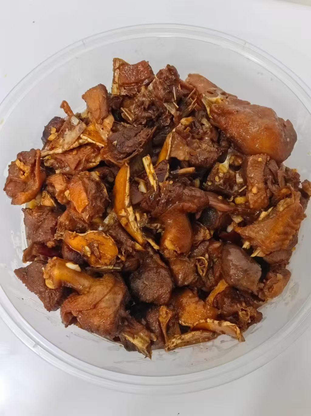 营养美味的姜母鸭，色香味俱全，快来尝一尝。