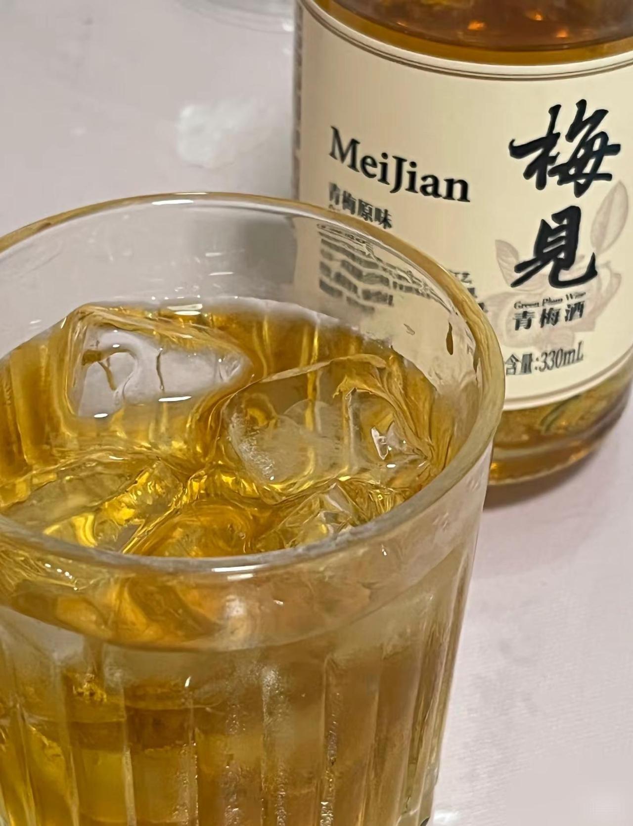 物质上我自给自足，精神上我独立自强，经济上我无需依靠，走到今天，你们觉得我害怕失