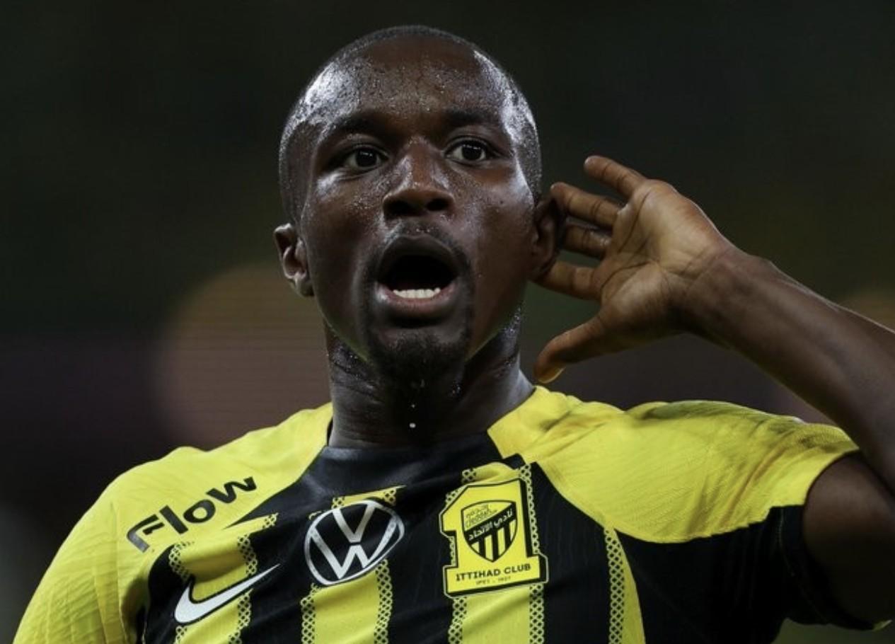 萨拉赫：我将在本赛季结束后离开利物浦，未来还不确定。
据悉，白头巾已经挥舞着钞票