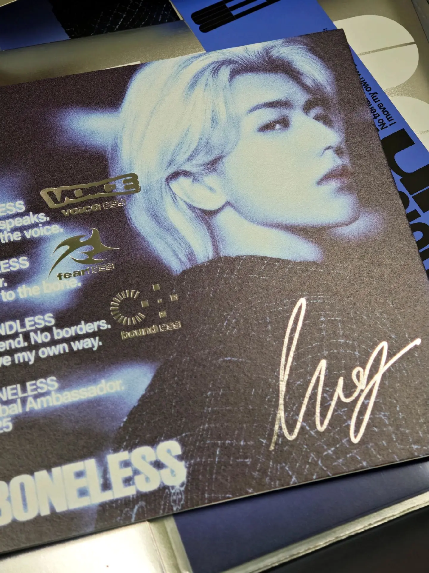 我会一直买周边 直到你的周边。  这一套好精致啊好好看帅的超标了大哥