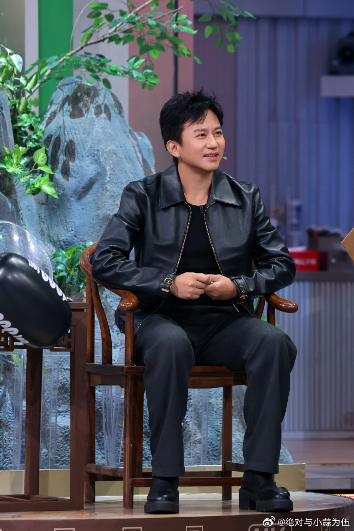 邓超碰上了最懂自己的节目组 邓超新综艺被称“不明生物”，节目组简直是他的知音！这