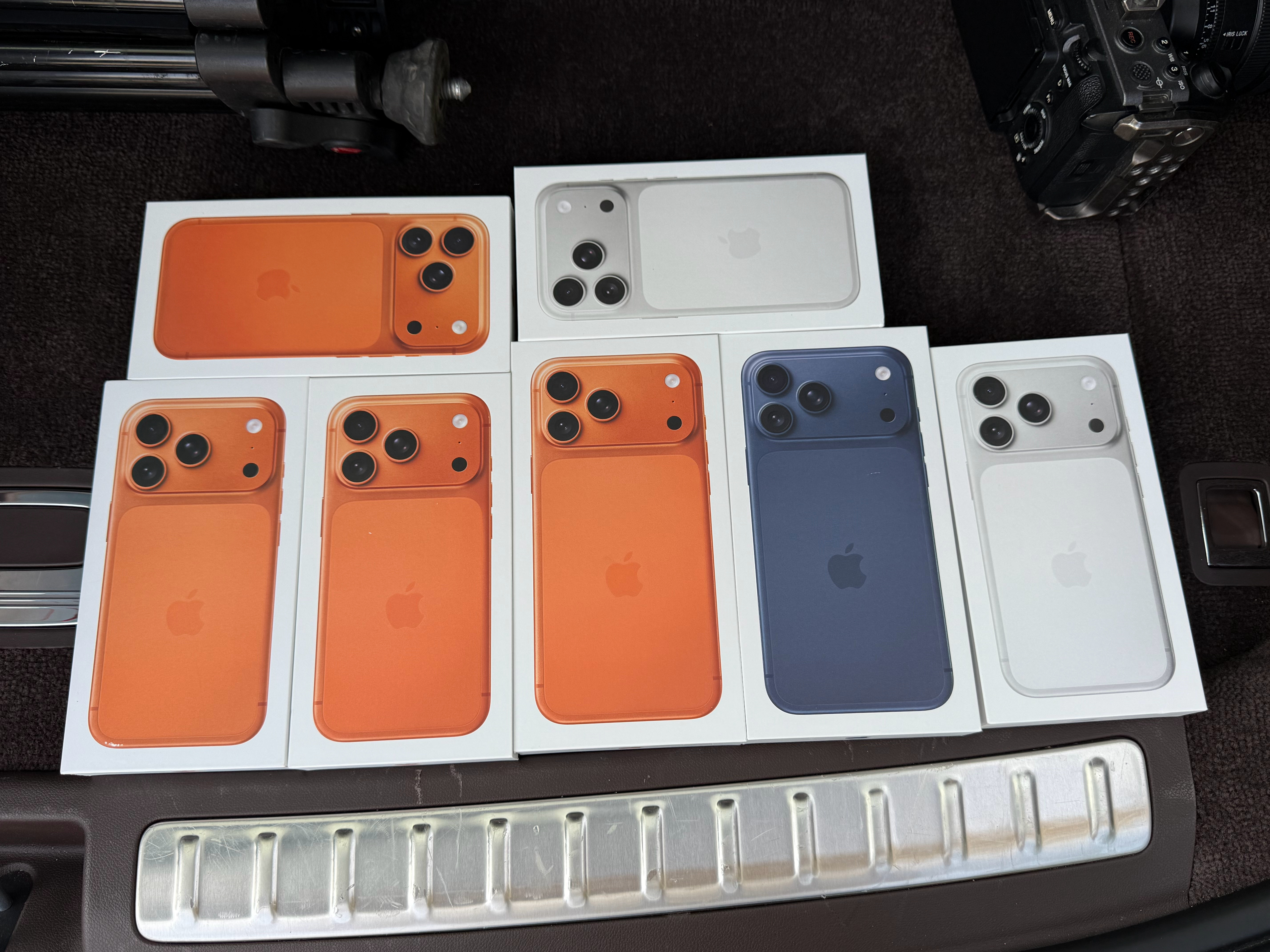 [捂嘴哭]今年我对iPhone 17系列一点欲望都没有，定了几台，都给朋友们分了