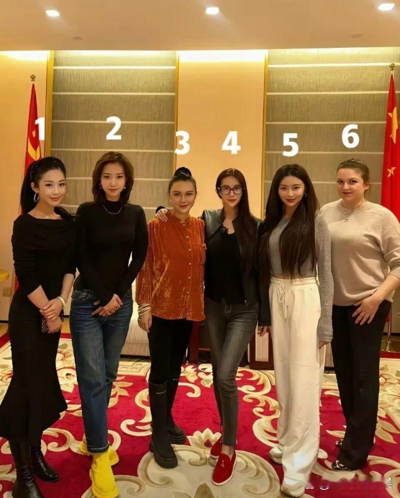 如果让你选一个当老婆，你会看好哪一个？[耶]