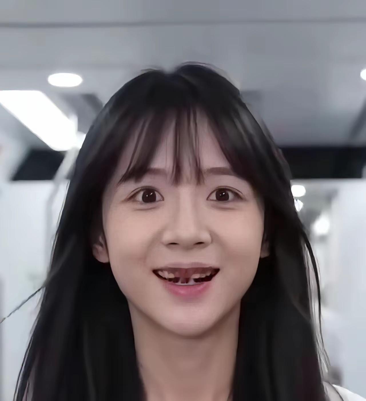 看多了ai脸 现实中会不会有人长这样 