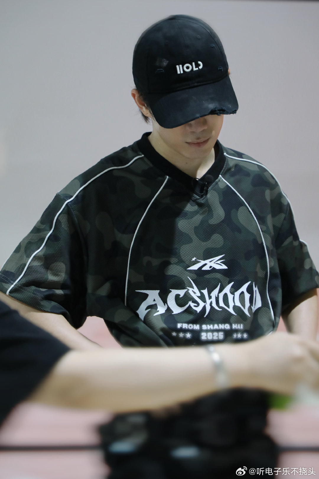 心动记鹭本 鹭卓新歌all eyes on me 衣服常换常湿再换再湿的暴汗模式