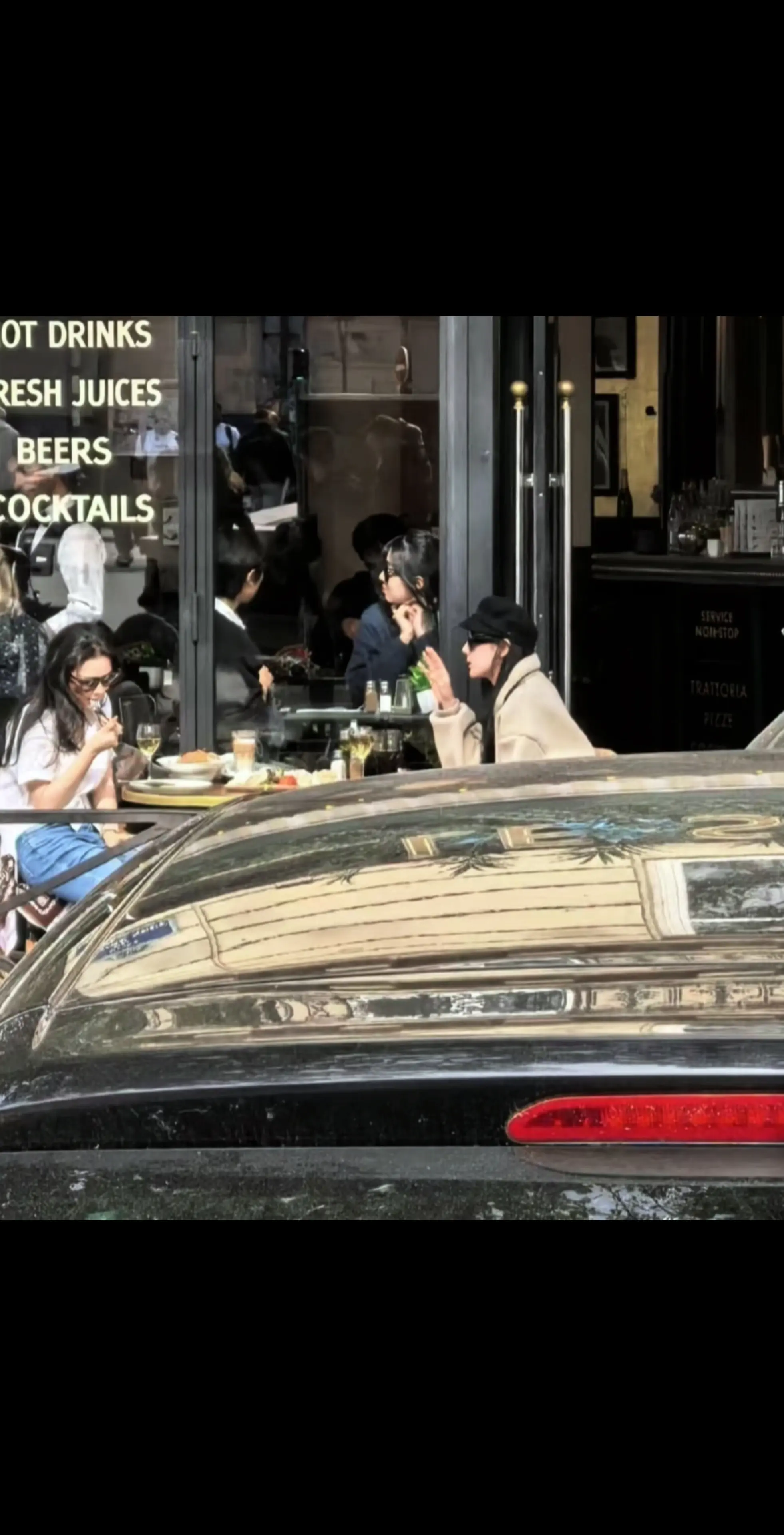 有人在巴黎偶遇热巴了。