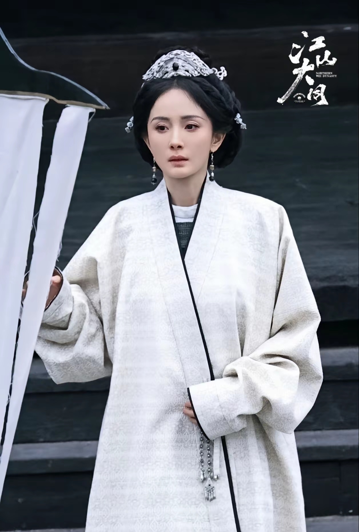 别人演破碎感是哭，杨幂演破碎感是——你隔着屏幕都觉得疼。