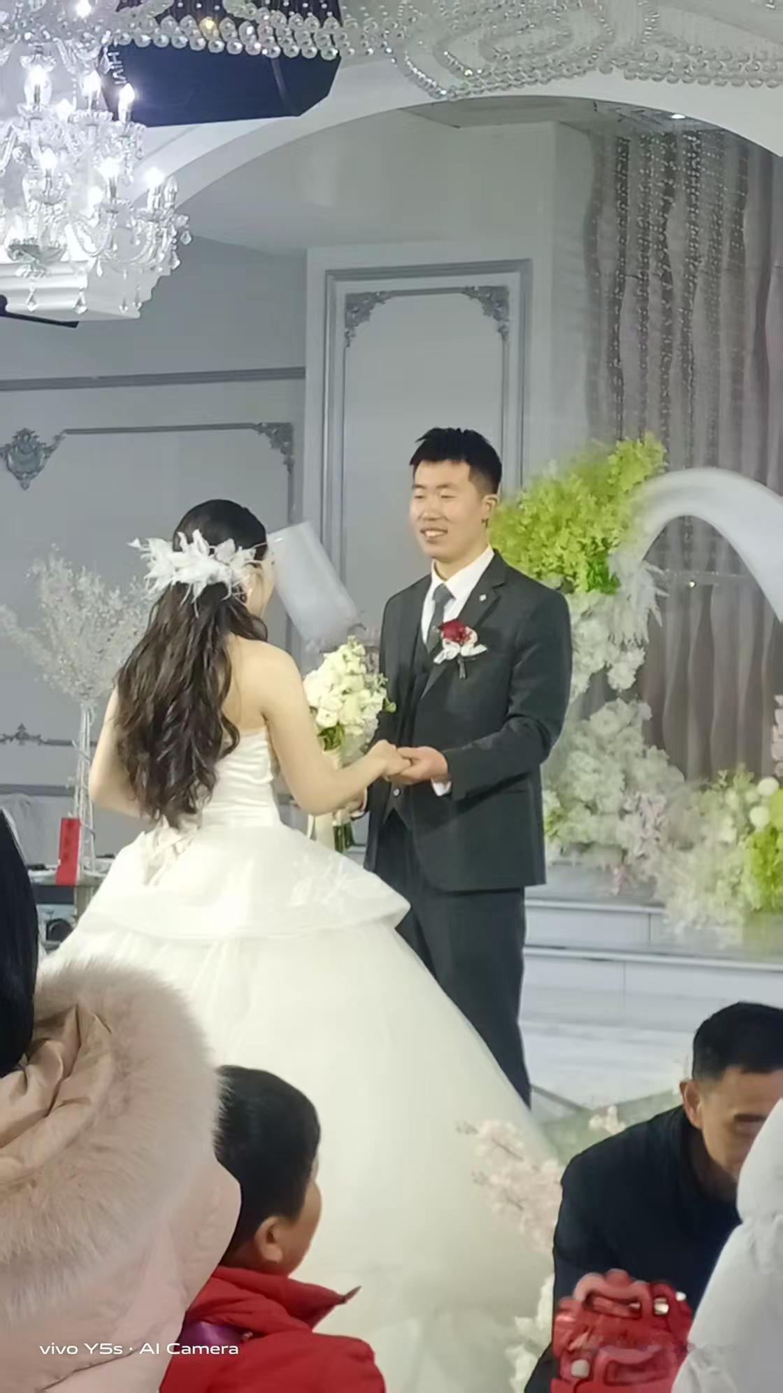 ㊗️你们幸福长长久久，希望您们俩今后的人生路上相互扶持，相互关爱，相互包容，和和