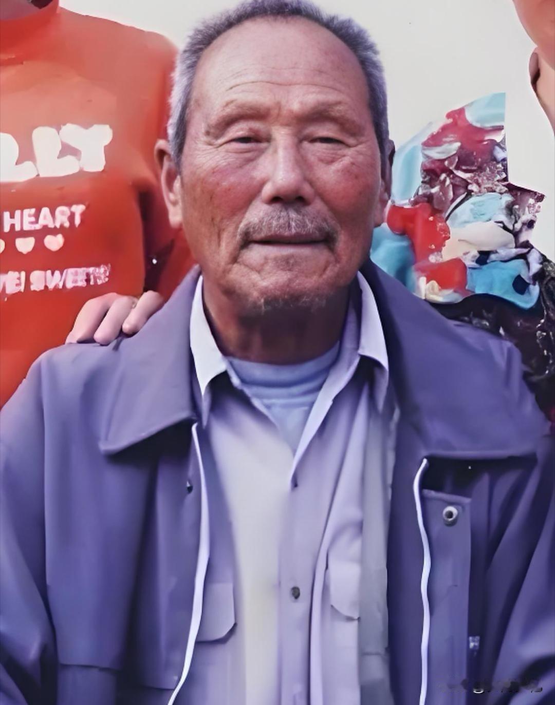 1米8土耳其兵想捏死志愿军，却栽在1米65的董明德手里！
 
1950年，一名人