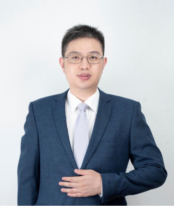 今天奕境汽车公布了核心管理团队：汪俊君任董事长，曾清林任品牌总经理。两个人的背景