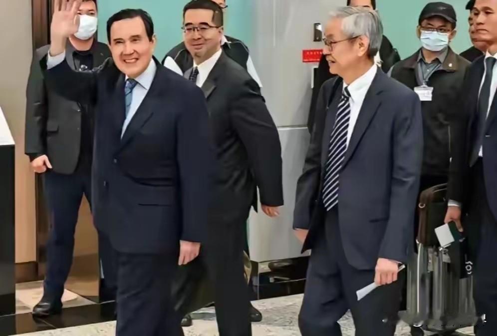 就在刚刚，
马英九正式宣布，
3月16日，中国台海地区前国民党主席马英九，正式对