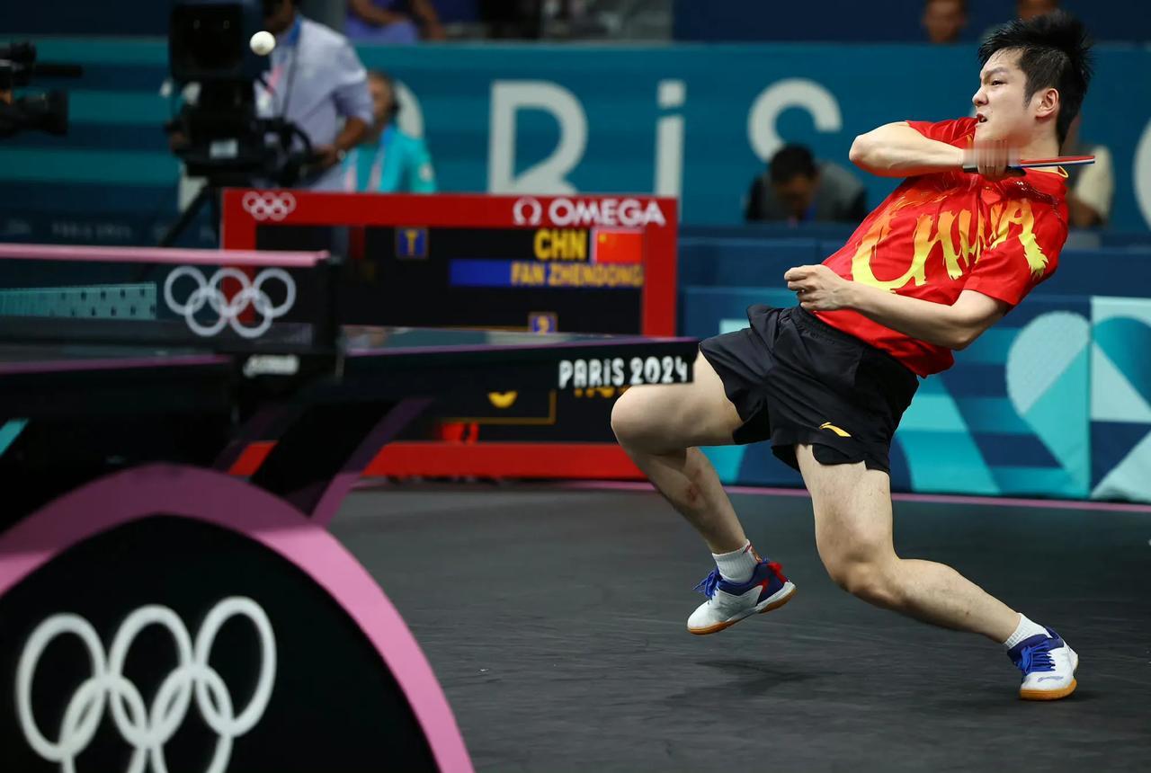 樊振东开局就先丢一局！樊振东7-11莫雷加德！大比分0-1落后！希望小胖能够稳住