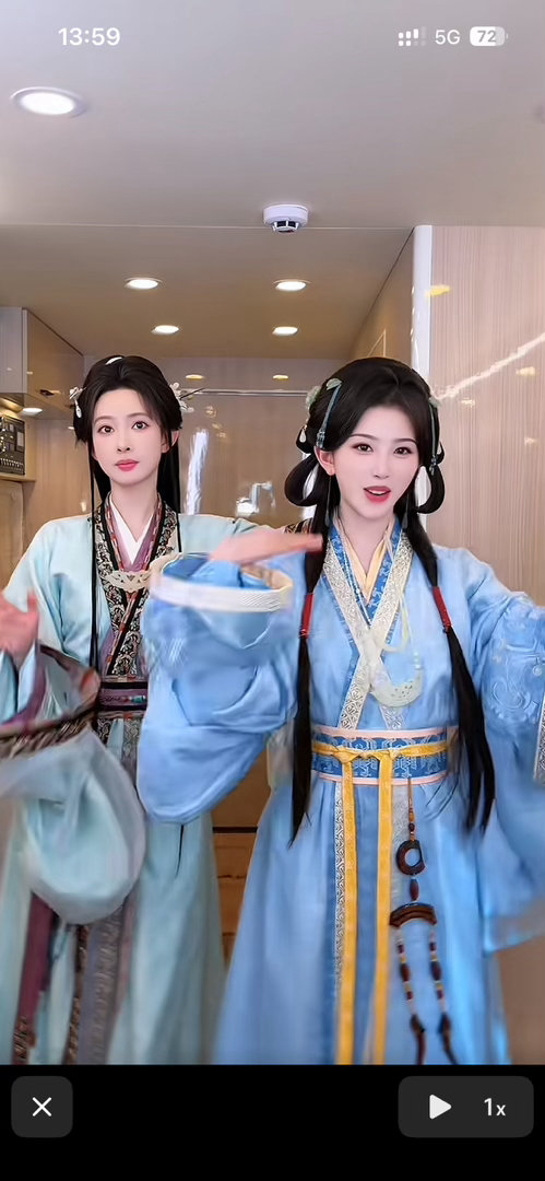 孟子义和孔雪儿这个同框是不是输了？ 