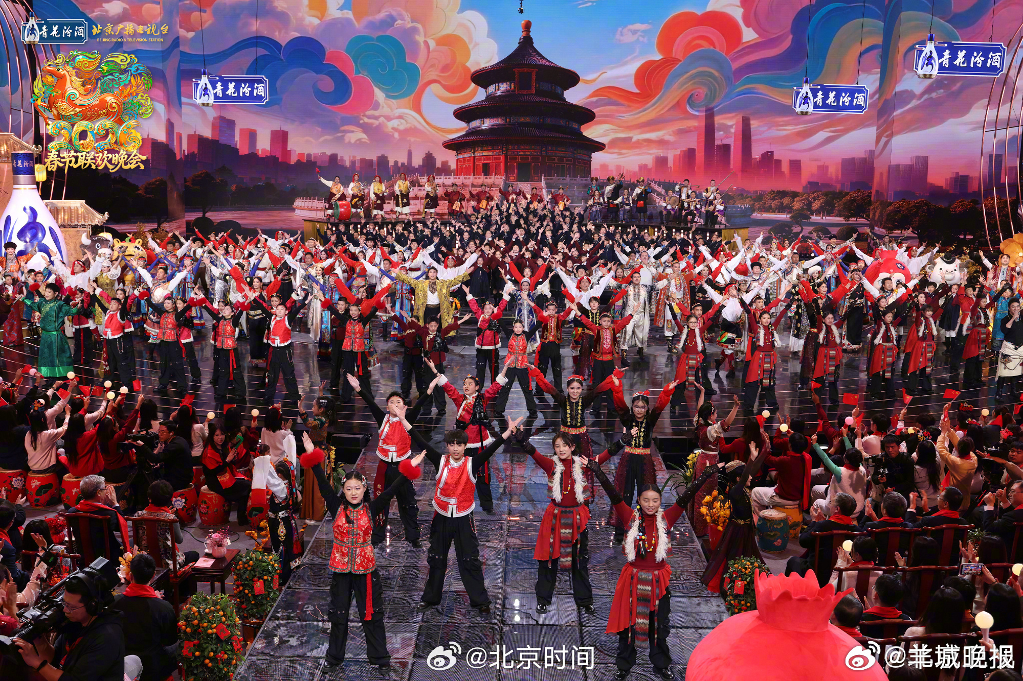 【#北京台春晚舞台直击##北京台春晚神马都好看#】 从天边到天坛，跨越千山万水，