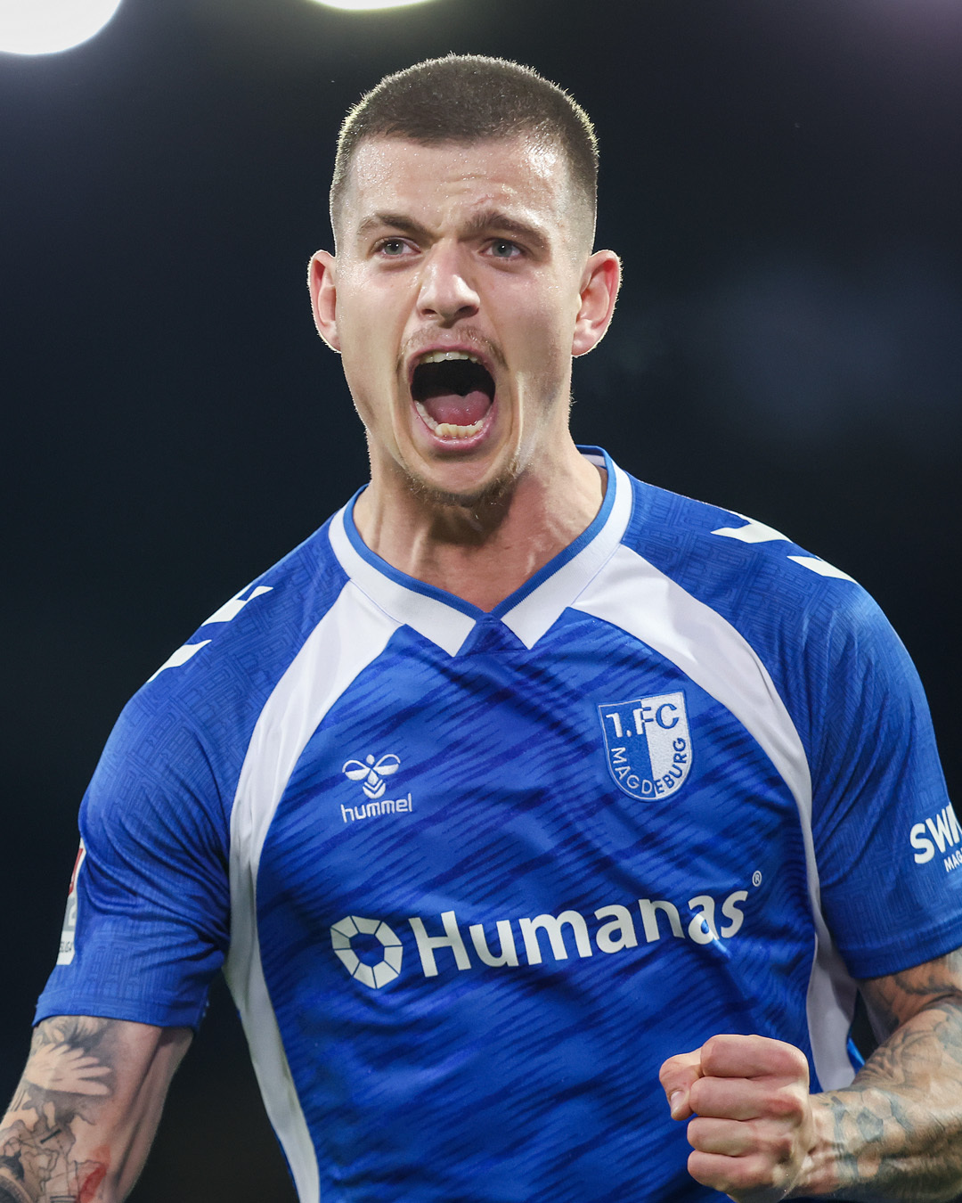 右后卫爆改前锋，25岁的波兰球员祖科夫斯基本赛季德乙出场18次打进17球，目前位