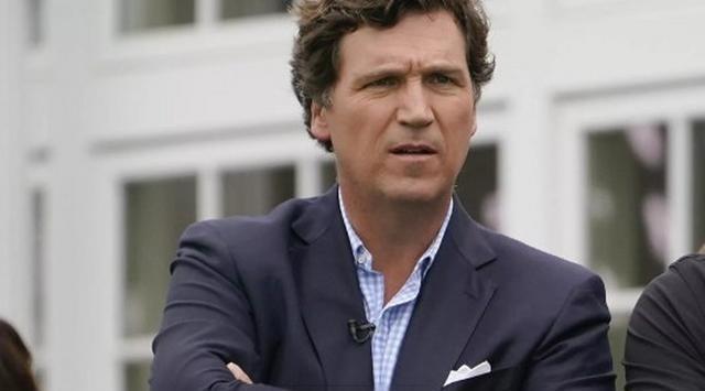 “台独”分子的精神支柱，塌了！就在1月14日，美国顶级名嘴卡尔森直接给“阻挠统一