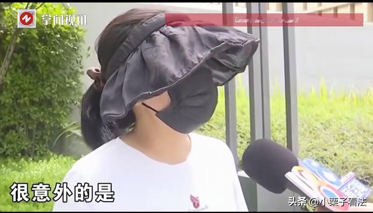 太膈应！内蒙古海拉尔，女子带女儿乘坐飞机回家探亲，坐在位置上后，她始终没找到安全