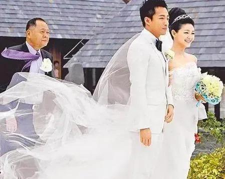 5月17日，汪小菲与马筱梅在巴厘岛补办世纪婚礼！现场布置如梦幻花园，马筱梅穿高定
