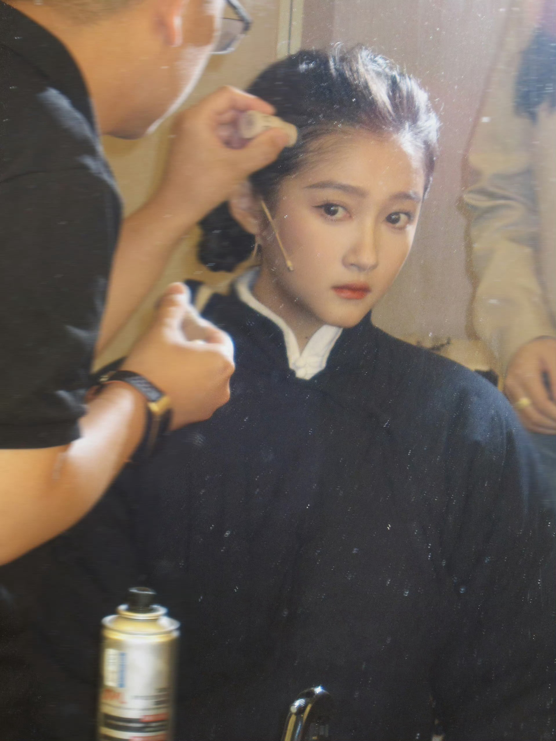 关晓彤幕后碎片掉落关晓彤话剧幕后碎片关晓彤话剧幕后碎片，好美，[打call][打
